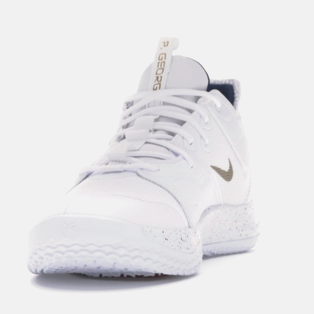 Paul George 3 Nike white shoes